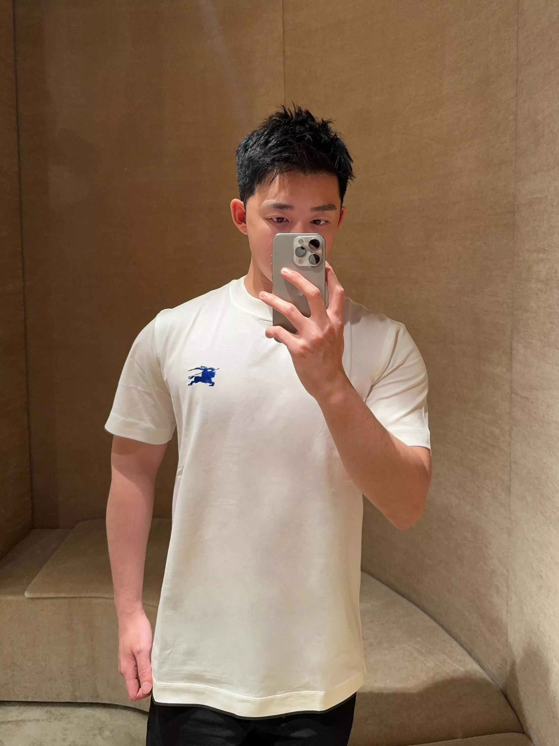 버버리 승마 기사 자수 코튼 티셔츠 상세 이미지 14