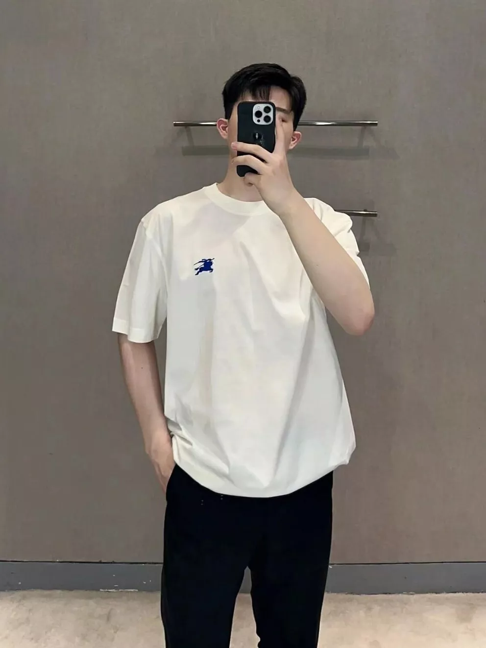 버버리 승마 기사 자수 코튼 티셔츠 상세 이미지 17