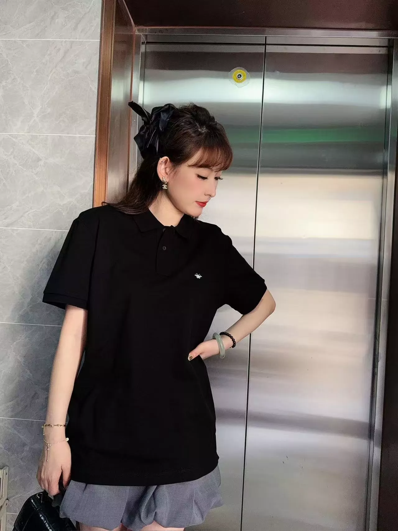 디올 벌 자수 피케 반팔 폴로셔츠 상세 이미지 15