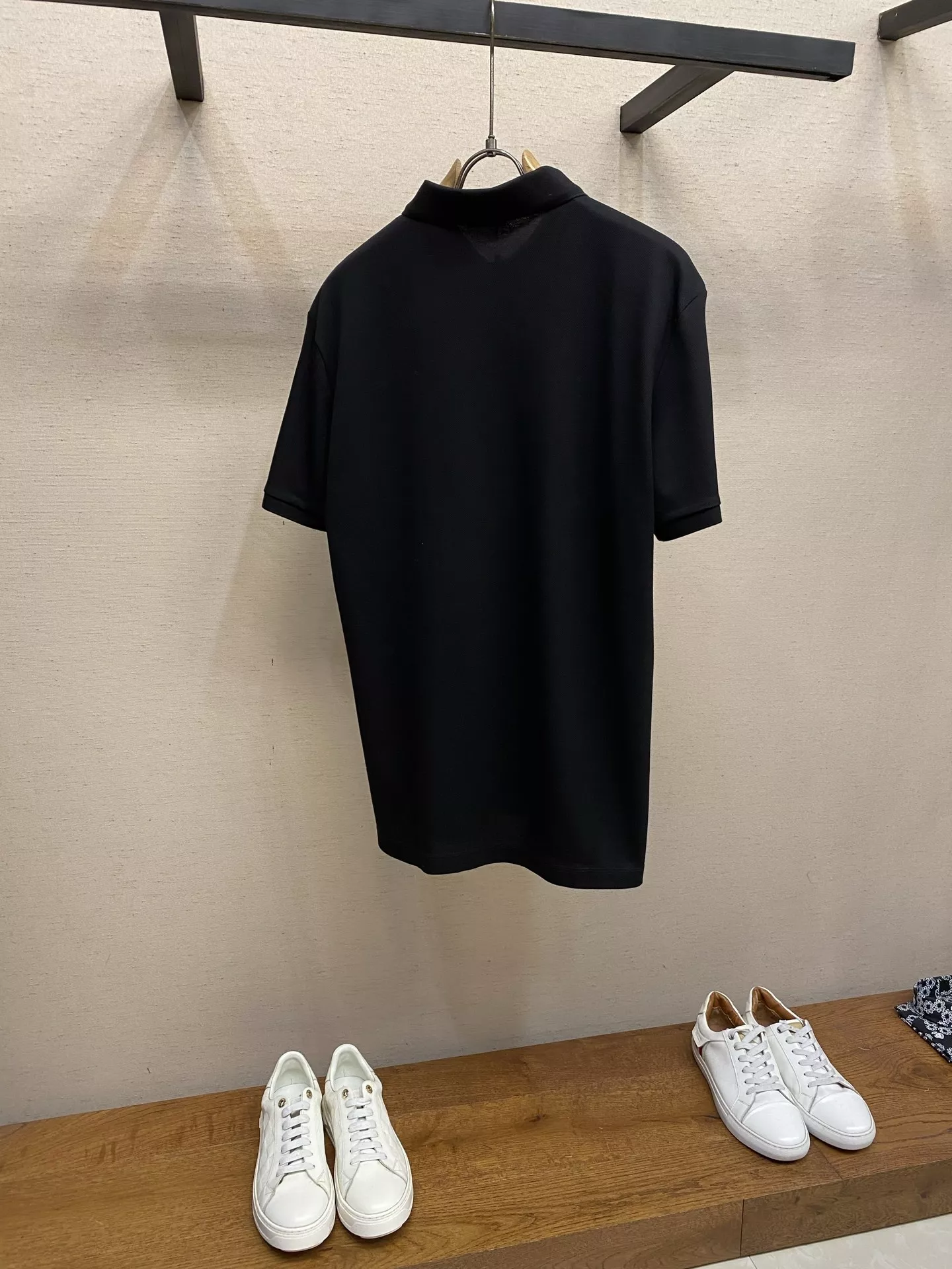 디올 벌 자수 피케 반팔 폴로셔츠 상세 이미지 2