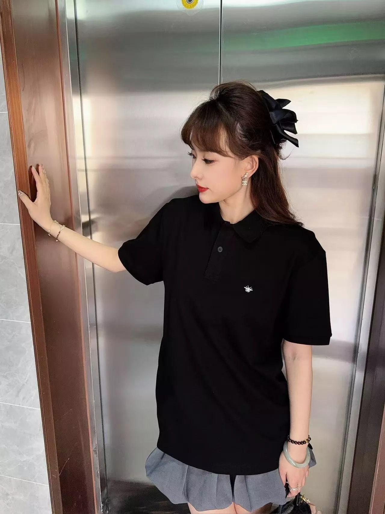디올 벌 자수 피케 반팔 폴로셔츠 상세 이미지 16