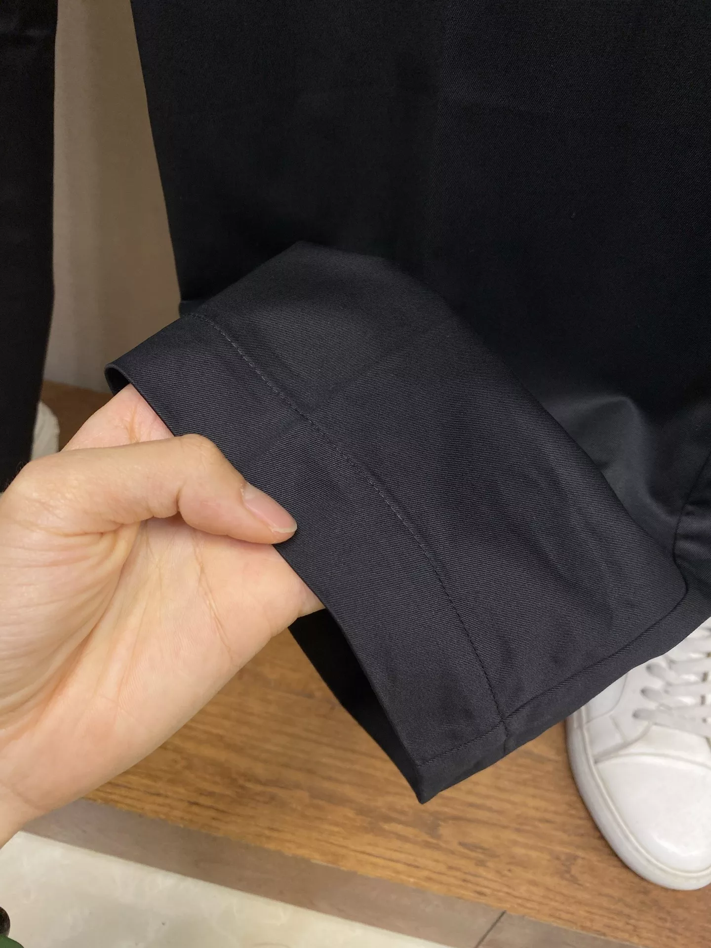디올 블랙 드로스트링 자수 로고 팬츠 상세 이미지 9