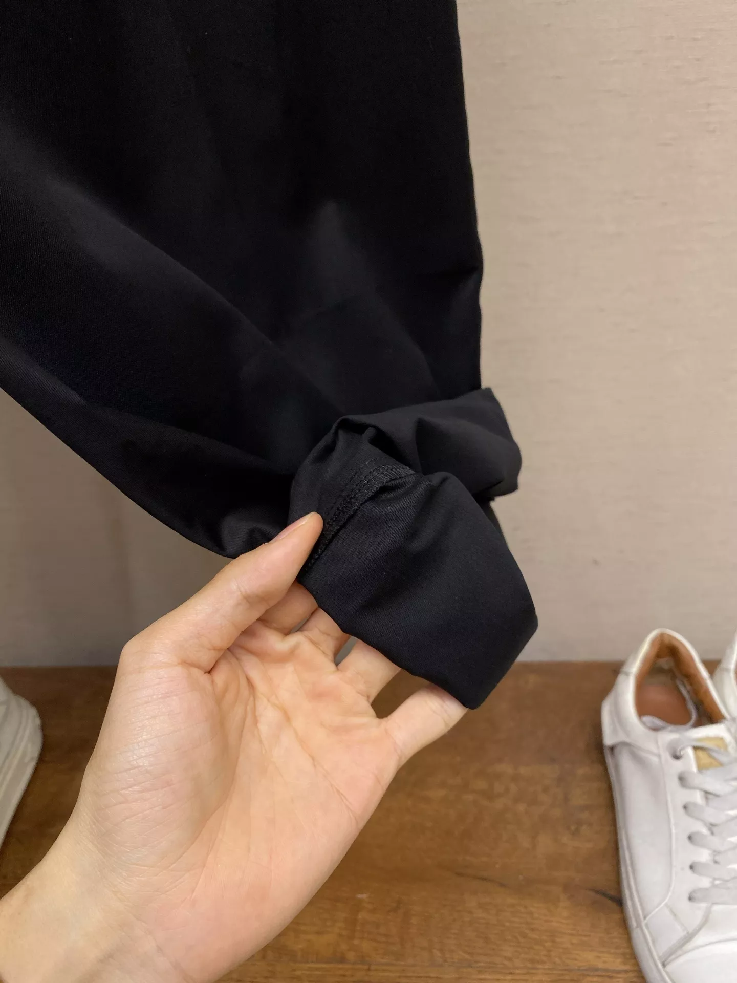 디올 블랙 드로스트링 자수 로고 팬츠 상세 이미지 8