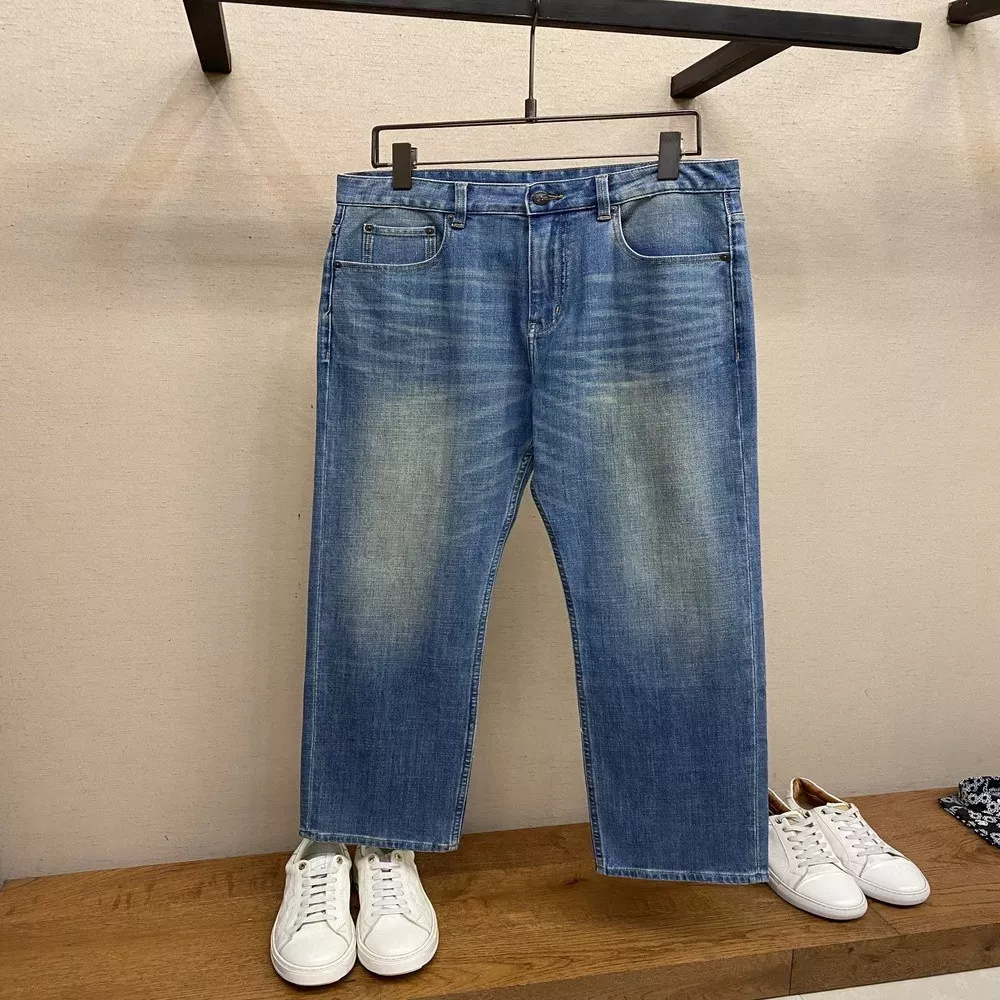 버버리 워싱 스트레이트 데님 팬츠