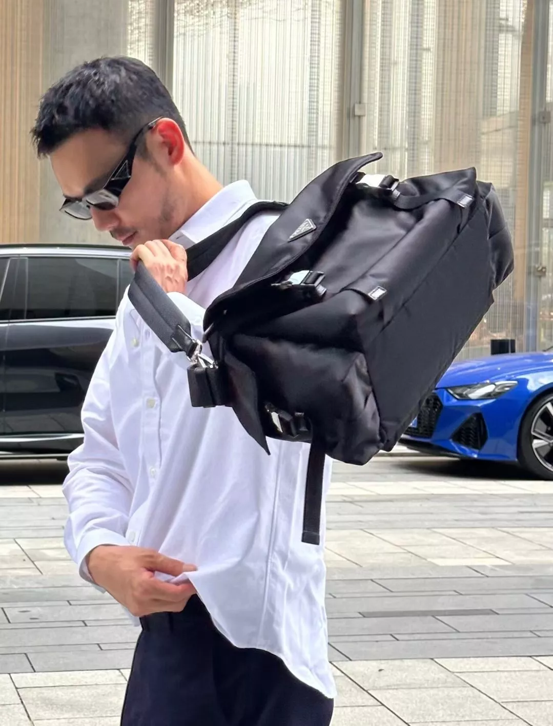 프라다 심플 로고 자수 코튼 린넨 셔츠 상세 이미지 12
