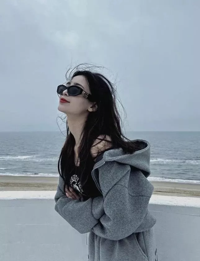 미우미우 슬림 직사각 선글라스 상세 이미지 32