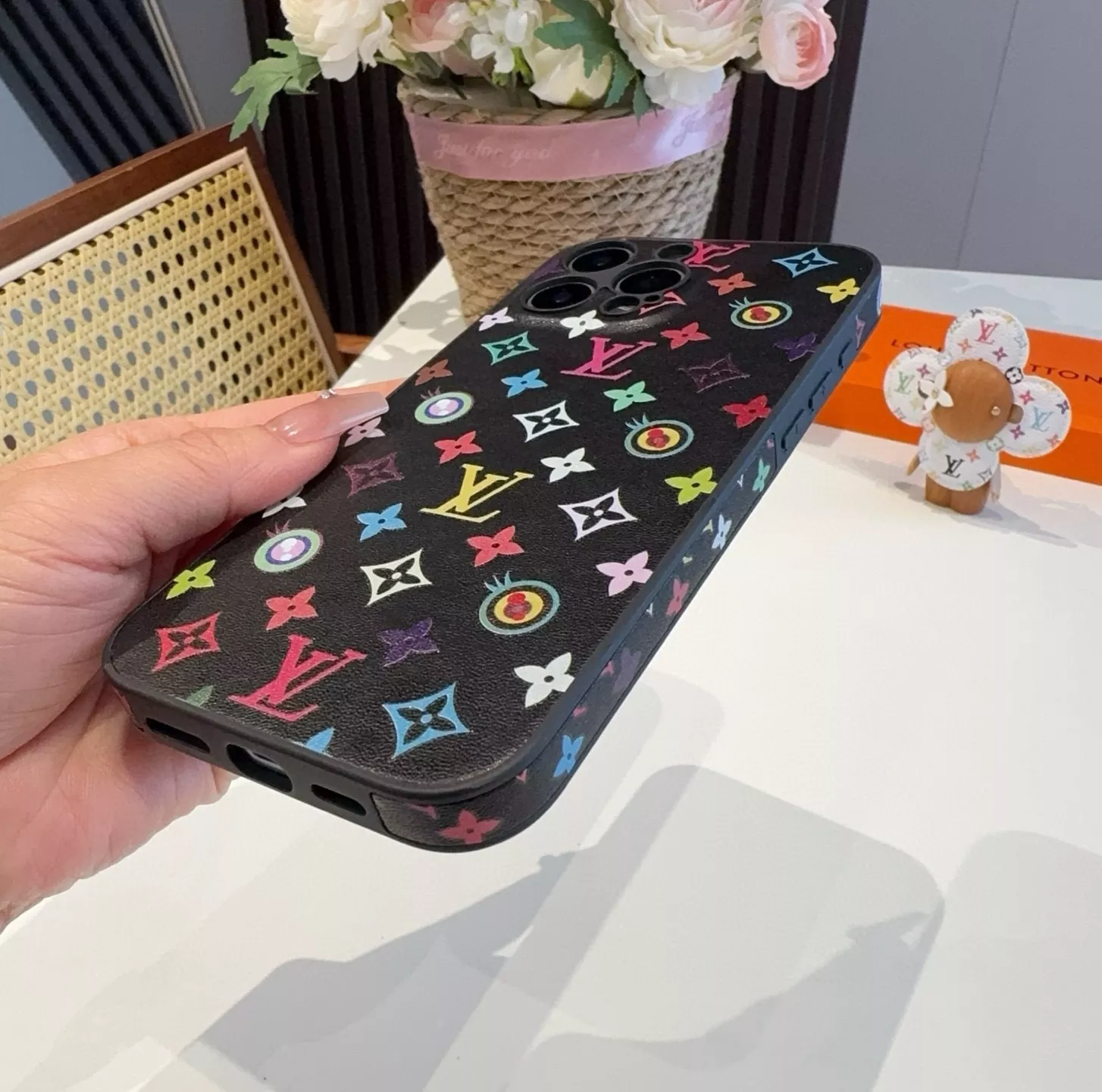 루이비통 멀티컬러 풀커버 가죽 휴대폰 케이스 상세 이미지 6
