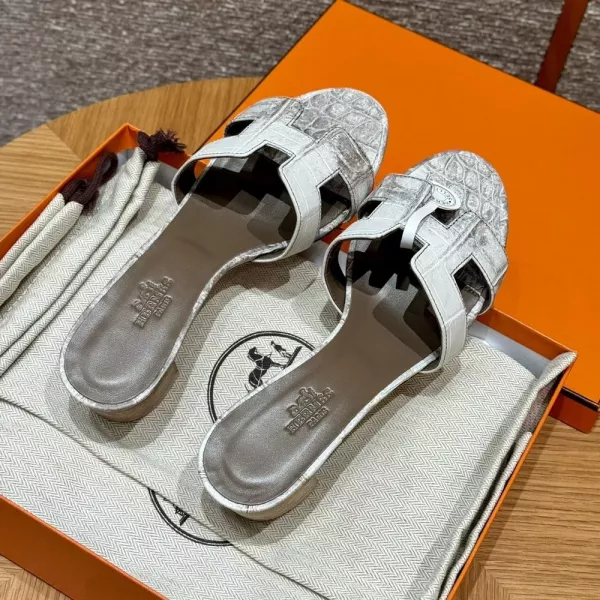 에르메스 오아시스 하이힐 샌들