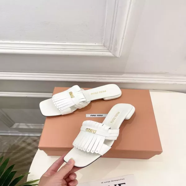 미우미우 레터링 태슬 캣힐 슬리퍼