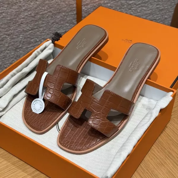 에르메스 오란 악어가죽 슬리퍼