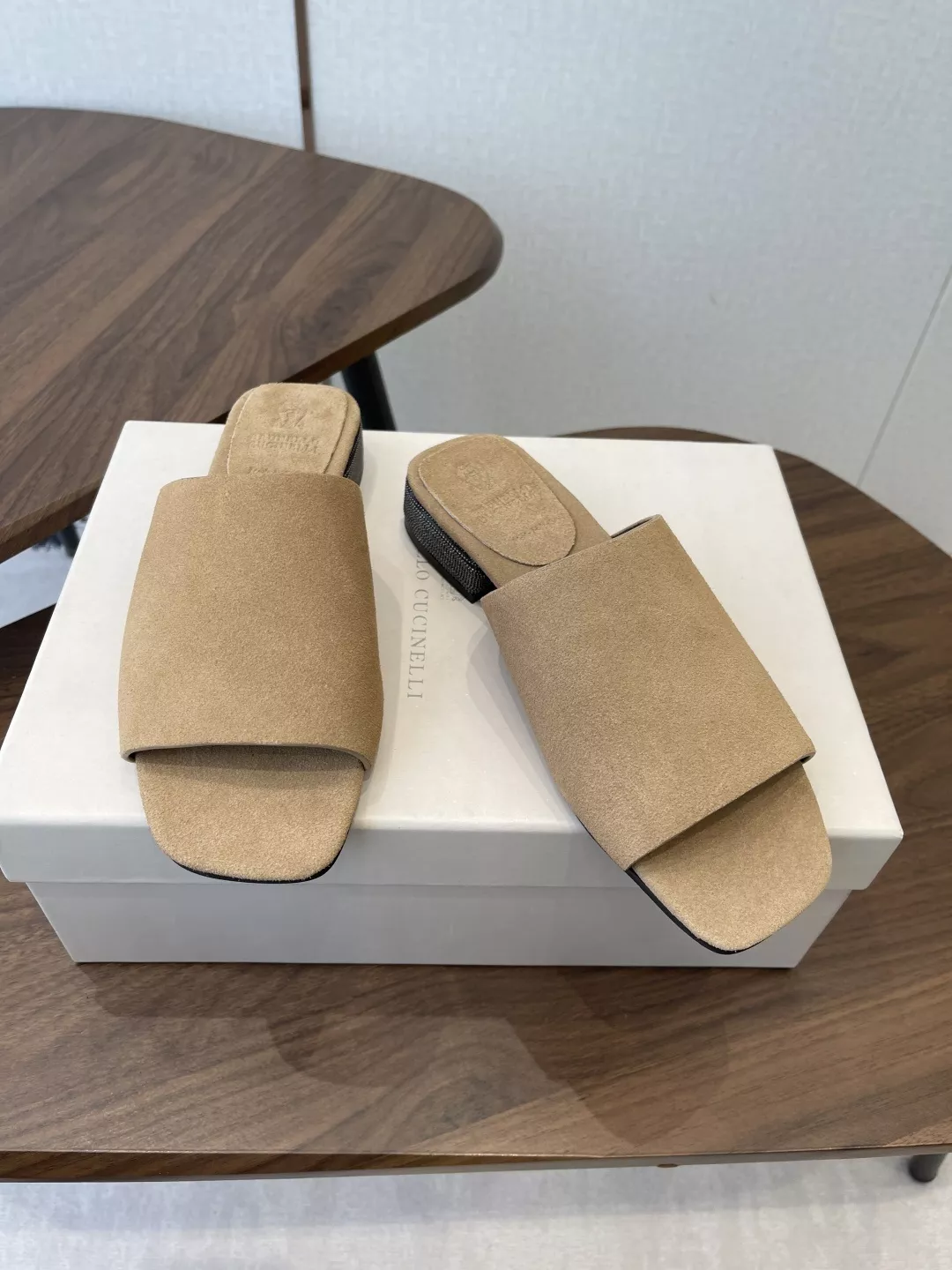브루넬로쿠치넬리 클래식 빈티지 오픈토 슬리퍼 상세 이미지 4