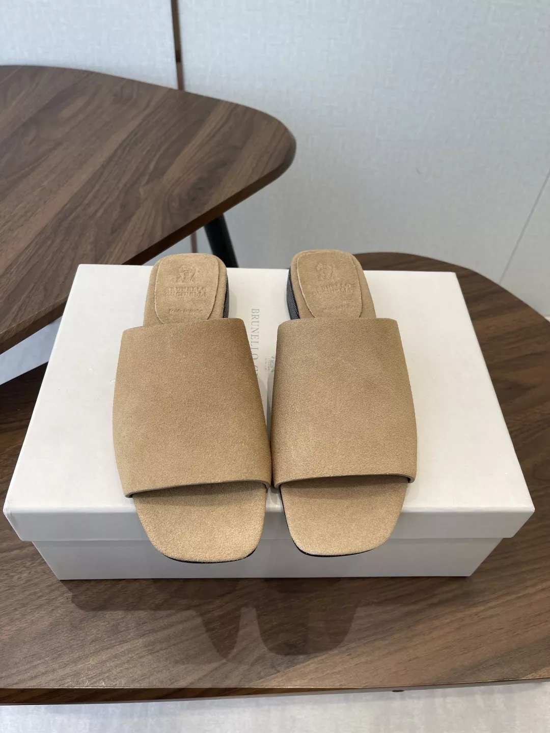 브루넬로쿠치넬리 클래식 빈티지 오픈토 슬리퍼 상세 이미지 1