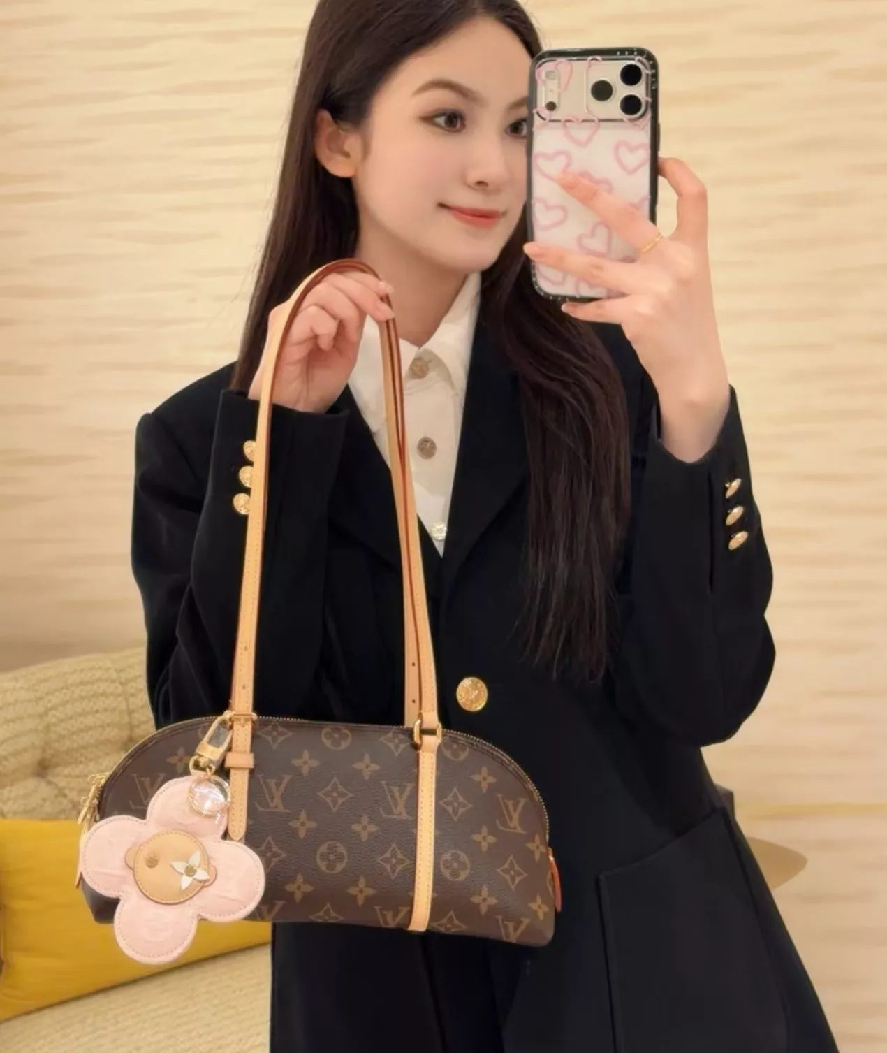 루이비통 이스트 웨스트 숄더 핸드백 상세 이미지 46
