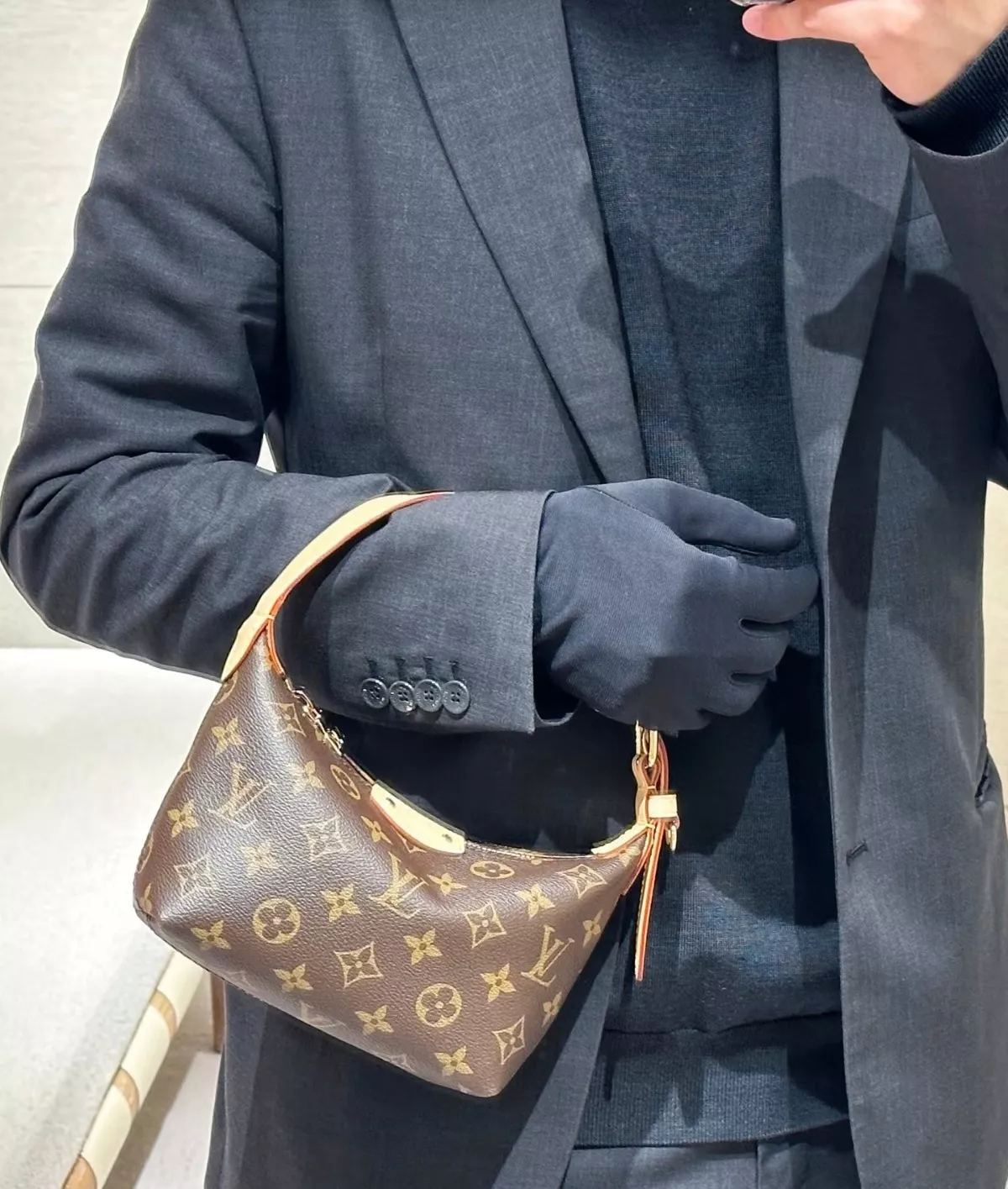 루이비통 미니 모노그램 포쉐트 백 상세 이미지 30