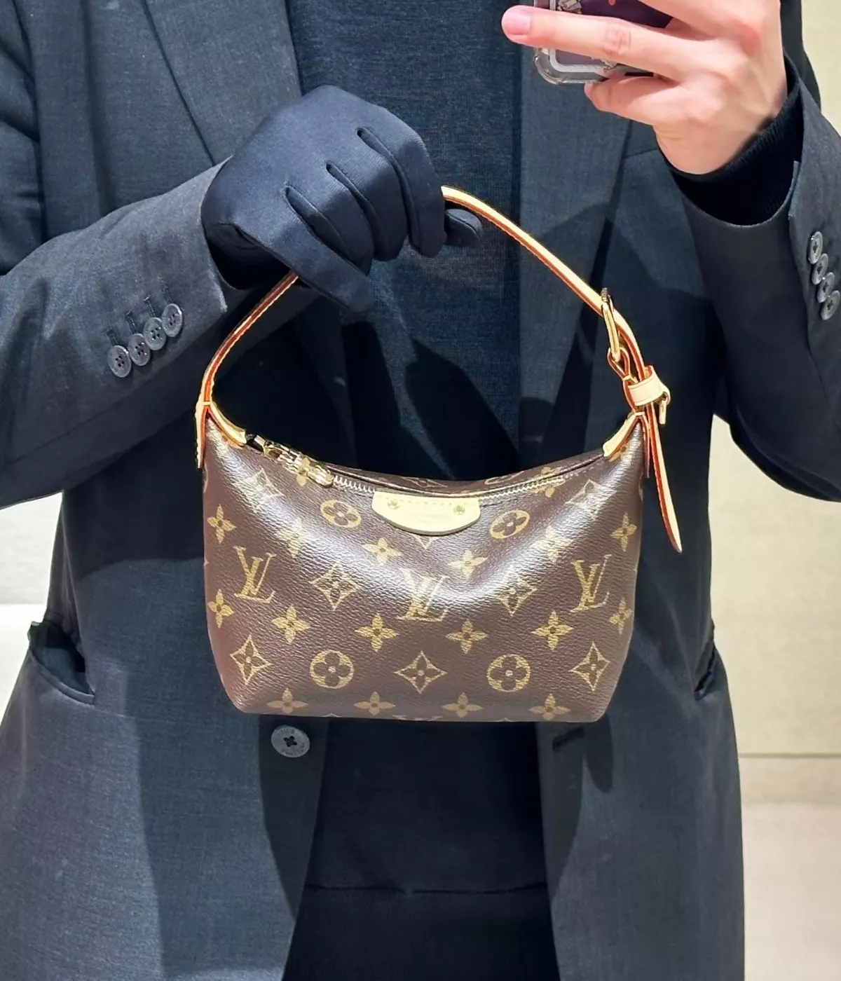 루이비통 미니 모노그램 포쉐트 백 상세 이미지 28