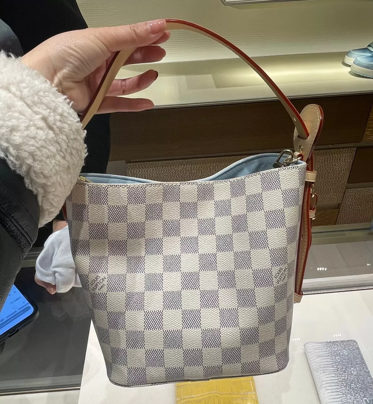 루이비통 올인 BB 버킷 핸드백 상세 이미지 39