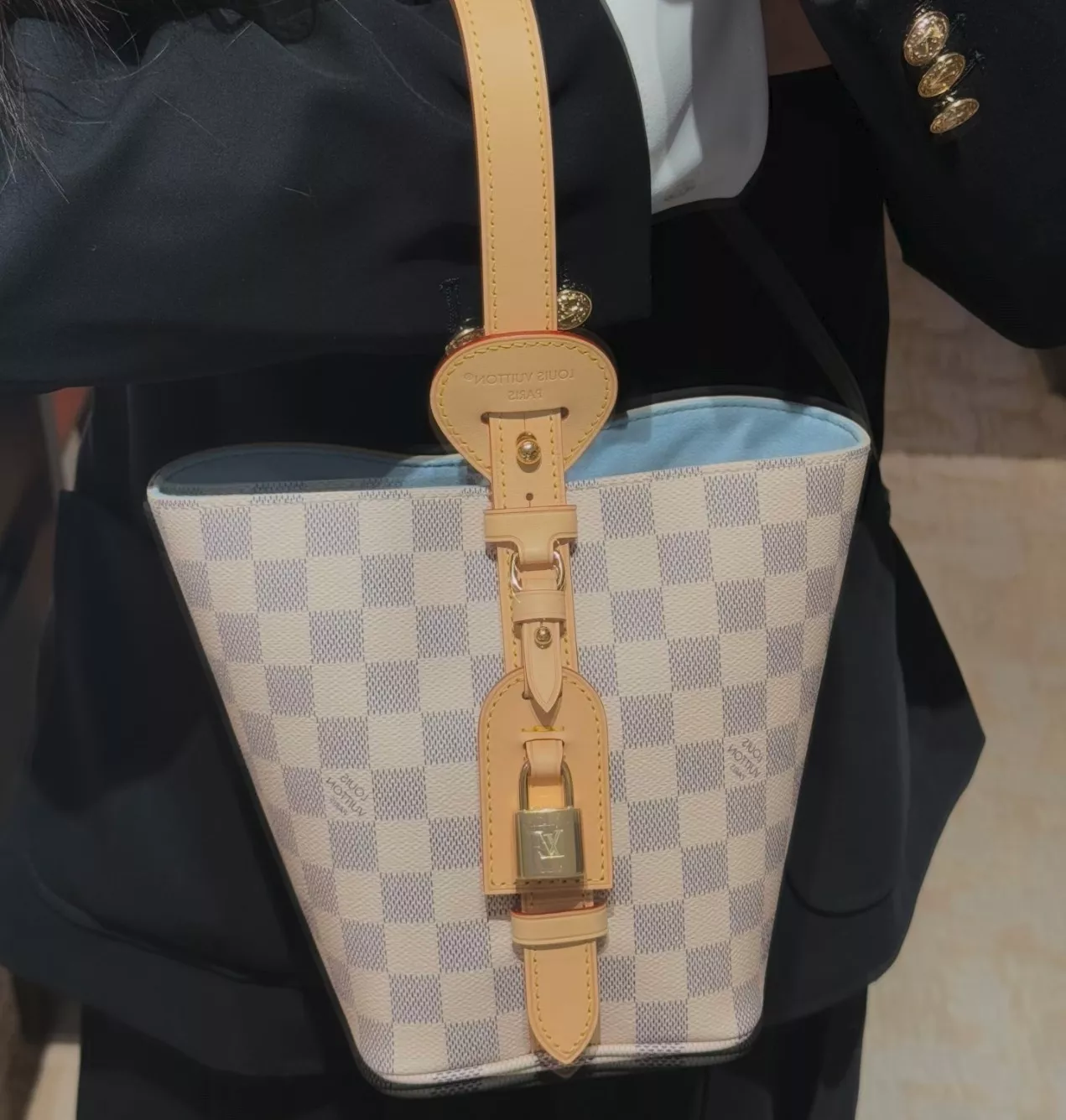 루이비통 올인 BB 버킷 핸드백 상세 이미지 24