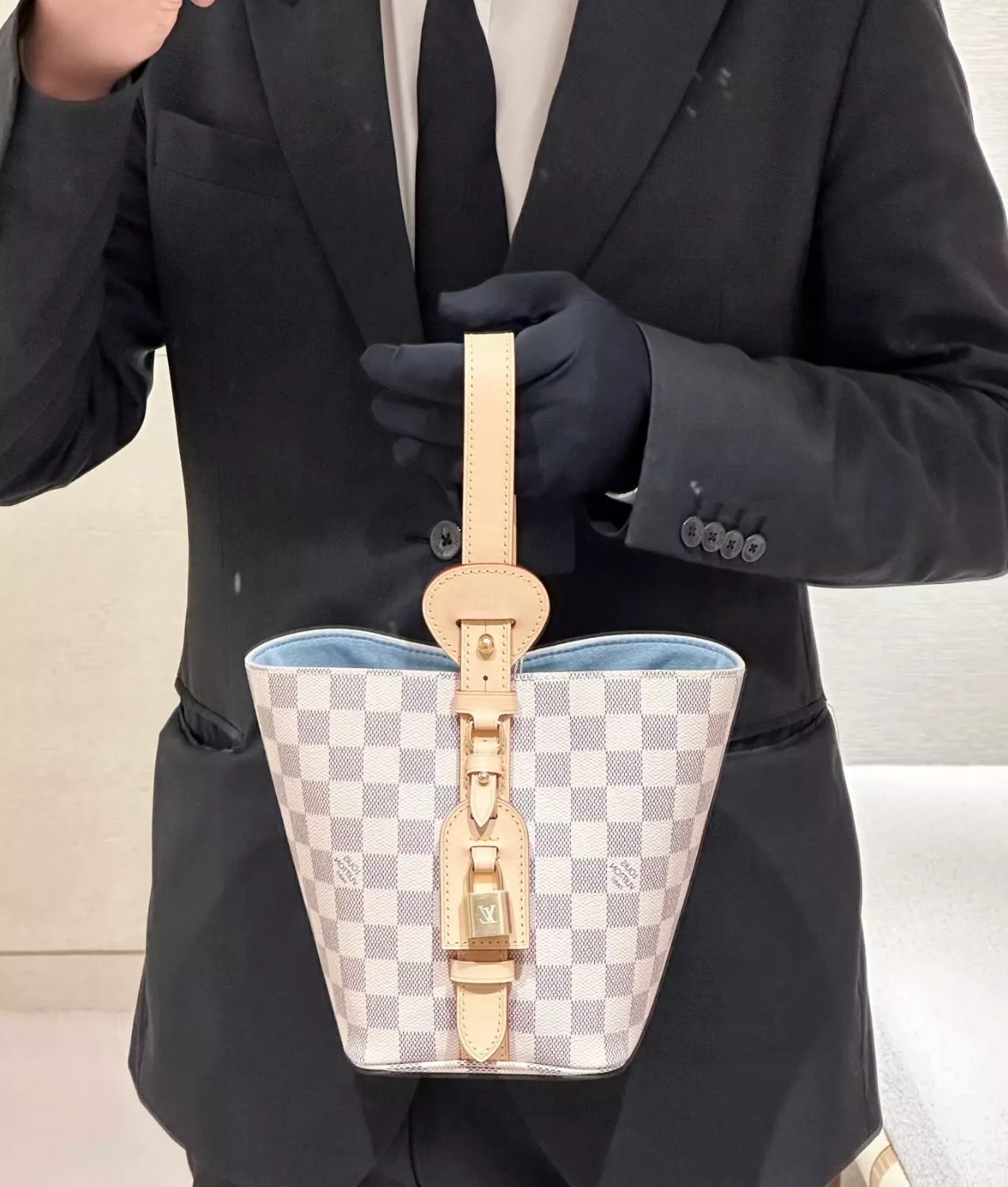 루이비통 올인 BB 버킷 핸드백 상세 이미지 42