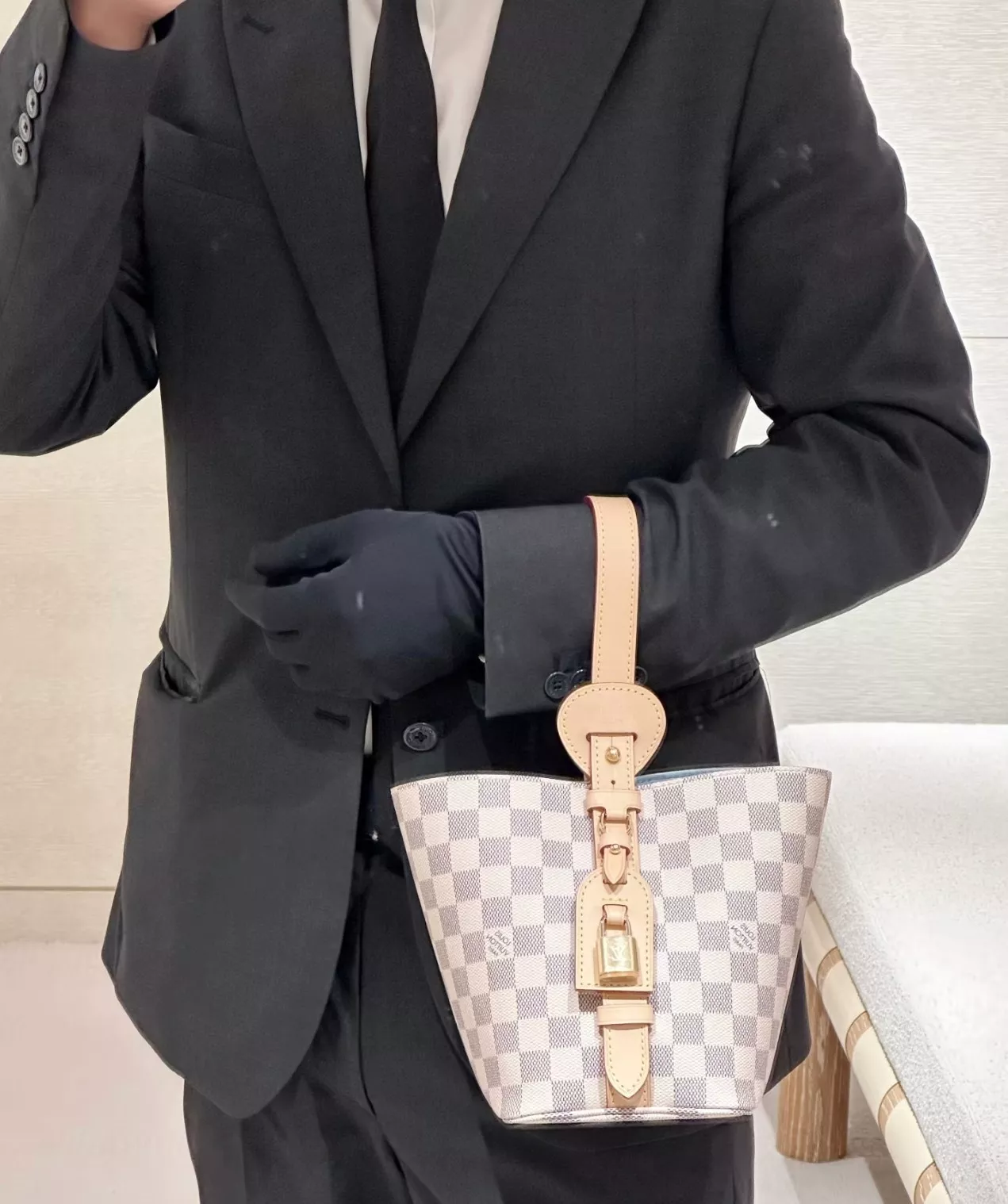 루이비통 올인 BB 버킷 핸드백 상세 이미지 40