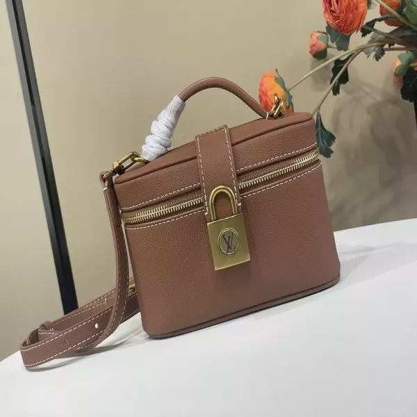 루이비통 로우 키 배니티 파우치 백