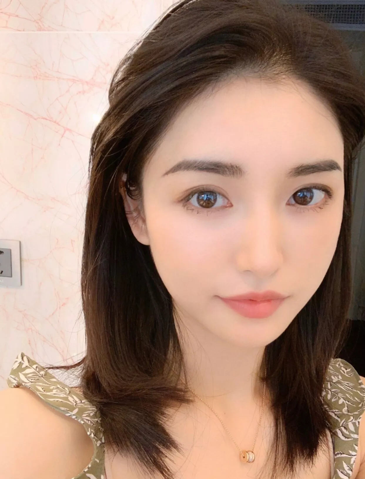 불가리 비제로원 스몰 펜던트 목걸이 상세 이미지 16
