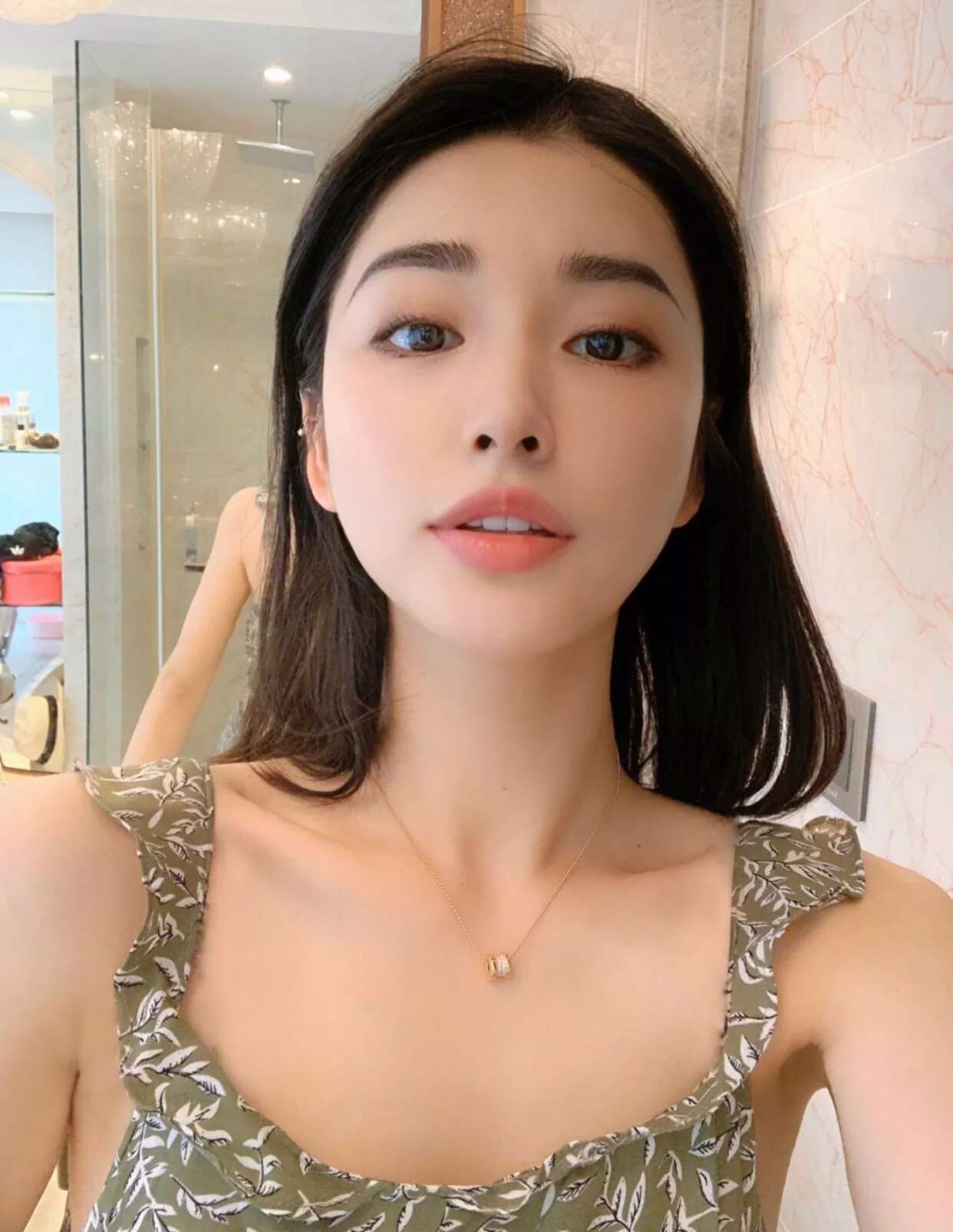 불가리 비제로원 스몰 펜던트 목걸이 상세 이미지 17