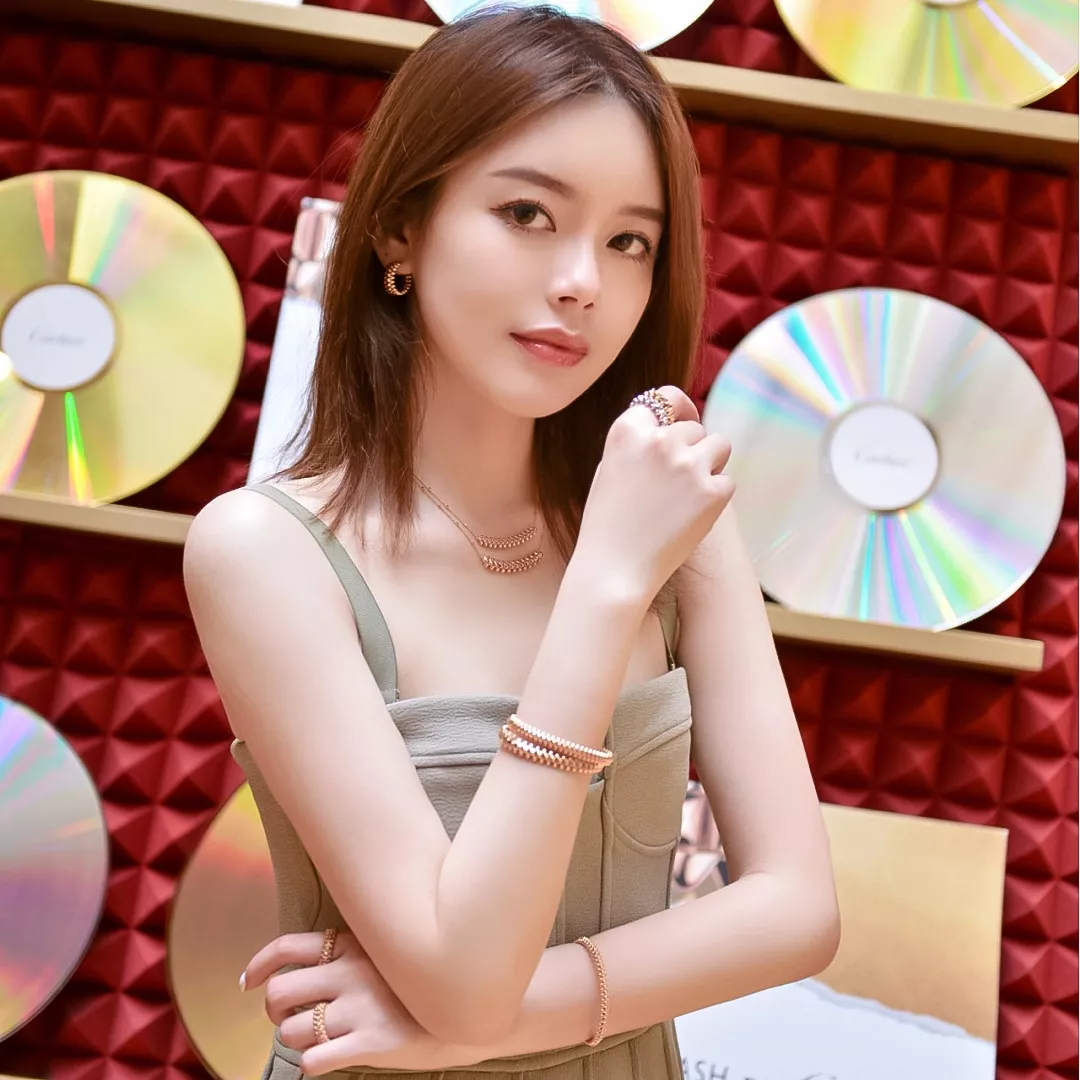 까르띠에 스터드 장식 체인 네크리스 상세 이미지 12