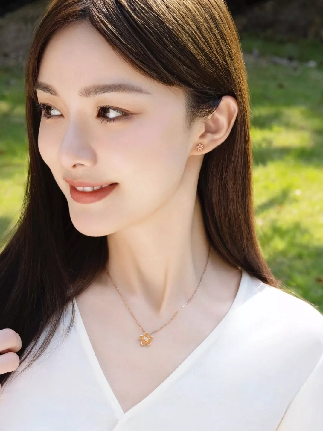 그라프 플라워 모티브 이어링 상세 이미지 11