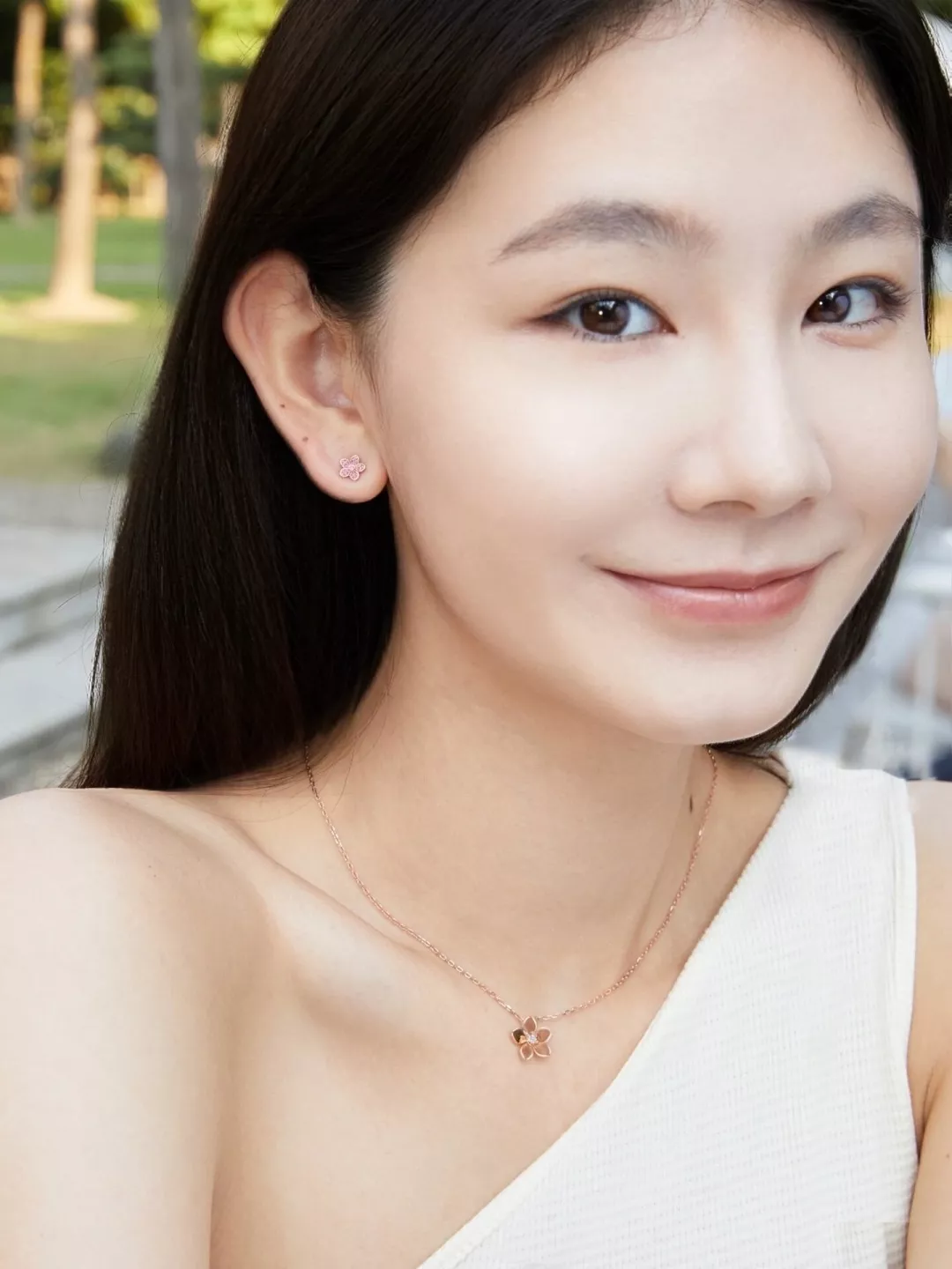 그라프 플라워 모티브 이어링 상세 이미지 13