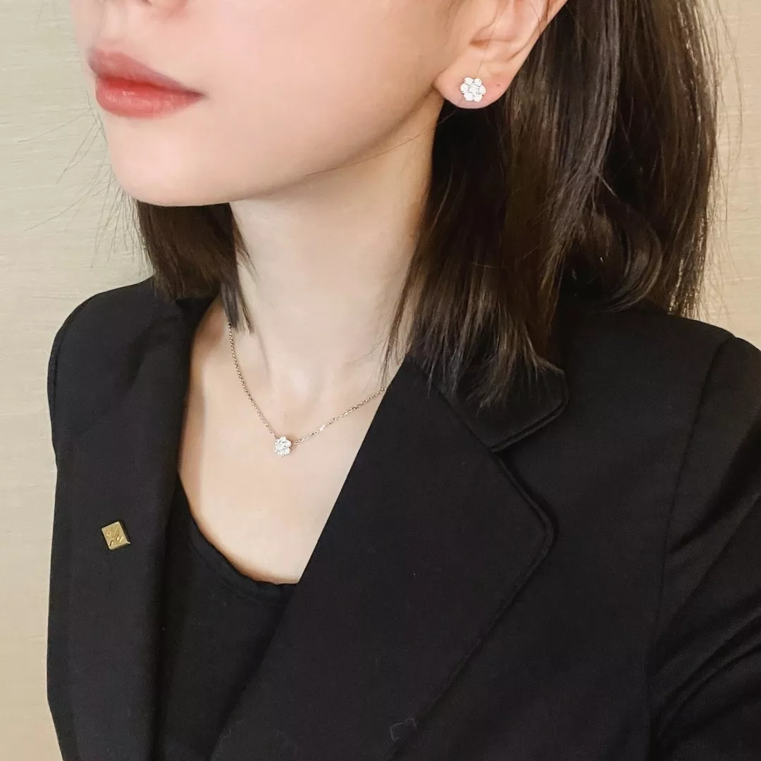 반클리프아펠 플뢰레뜨 플라워 목걸이 상세 이미지 10