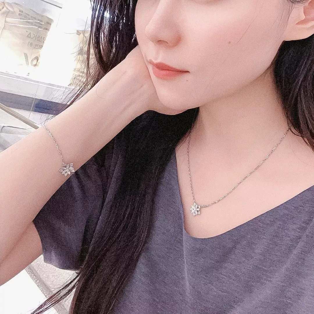 반클리프아펠 연꽃 모티브 브레이슬릿 상세 이미지 7