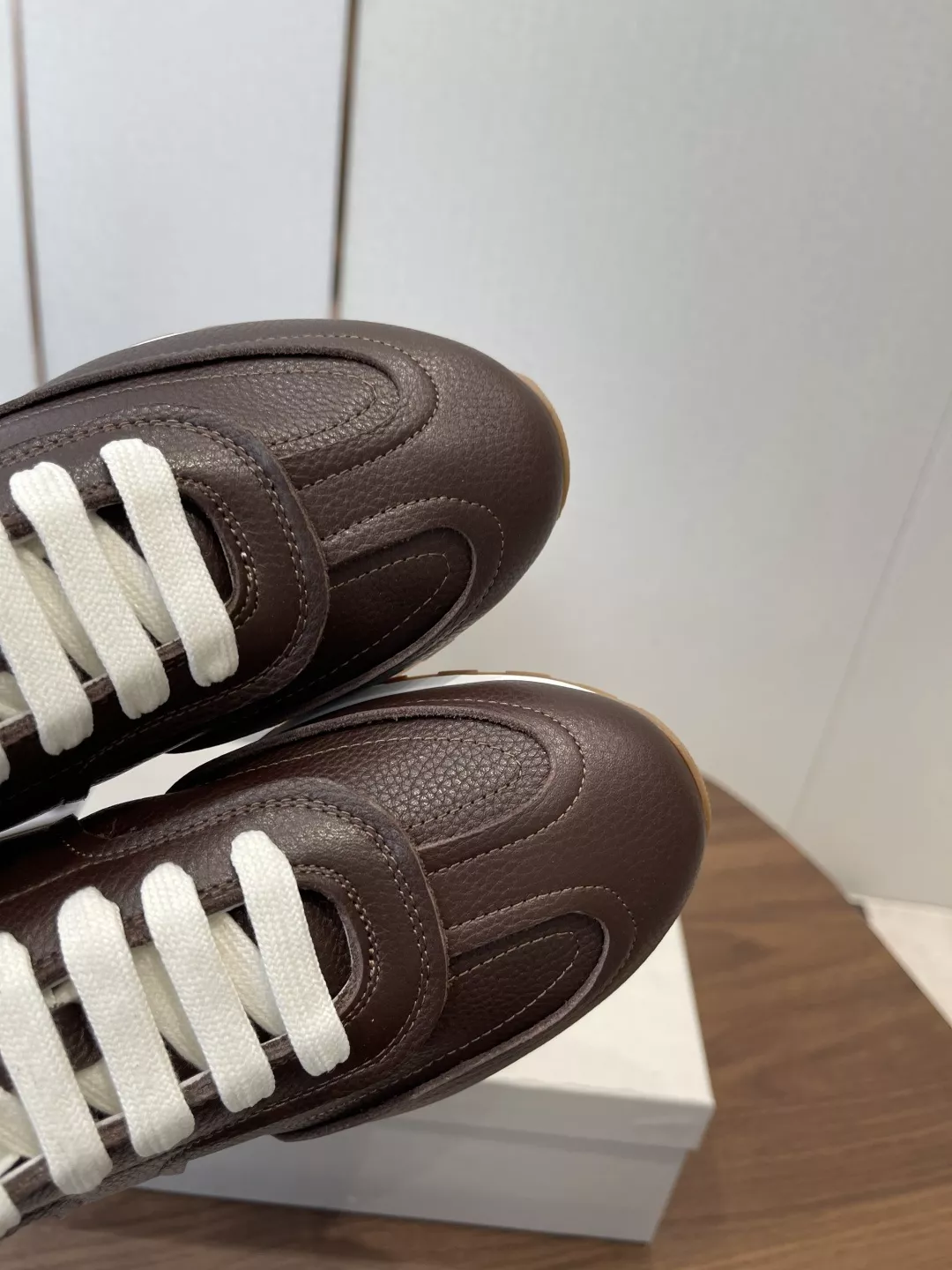 브루넬로쿠치넬리 클래식 운동화 상세 이미지 5