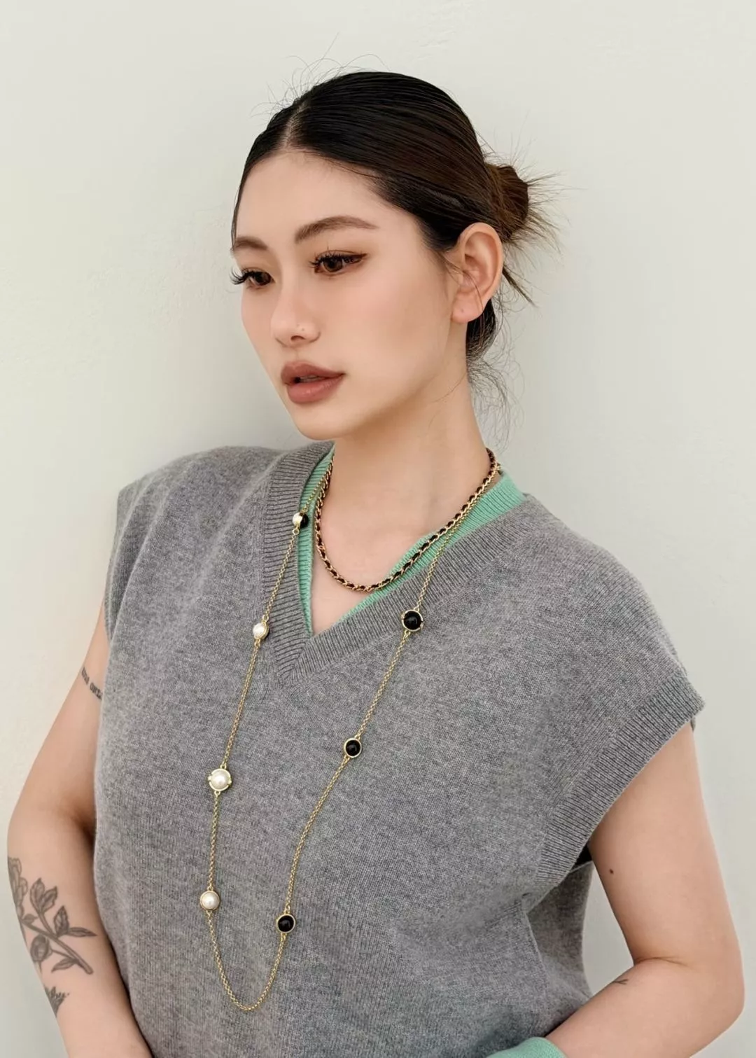 샤넬 블랙 화이트 배색 진주 체인 목걸이 상세 이미지 9