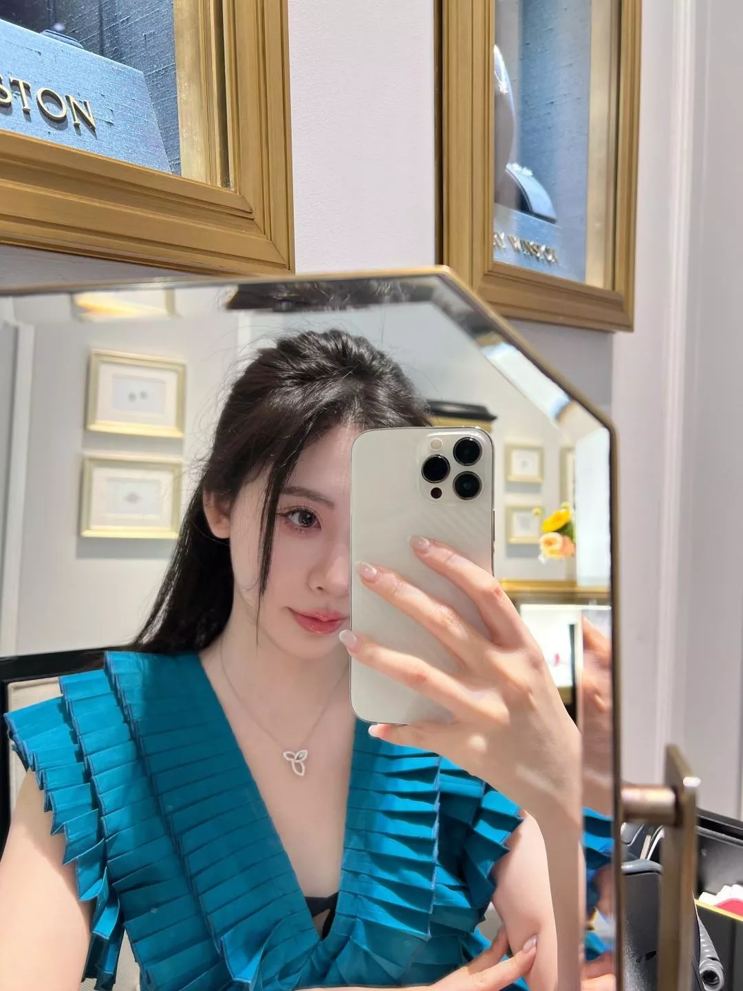 해리윈스턴 다이아몬드 루프 플라워 체인 목걸이 상세 이미지 11