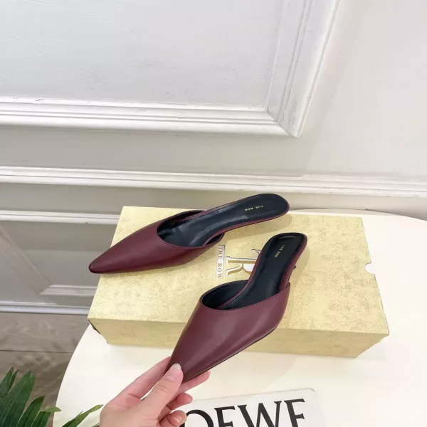 더로우 미니멀 포인티드토 캣힐 반슬리퍼