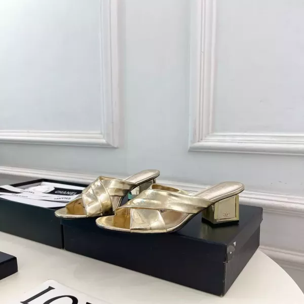 샤넬 더블씨 크로스 스트랩 메탈힐 뮬