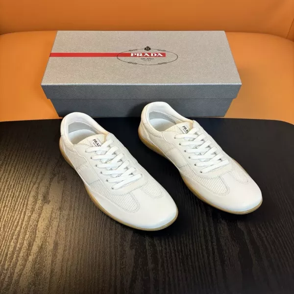프라다 남성 레더 스니커즈