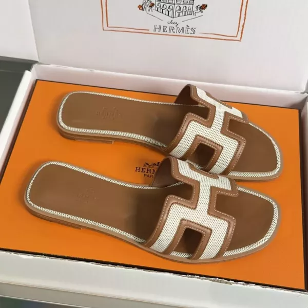 에르메스 오란 H 슬리퍼