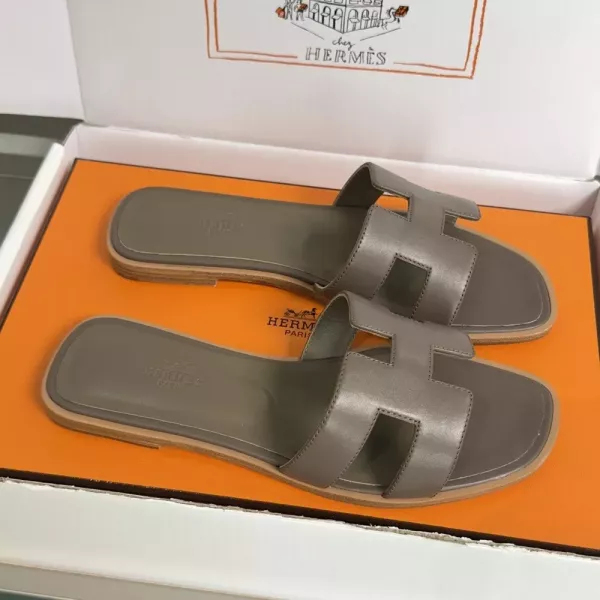 에르메스 오란 H 슬리퍼