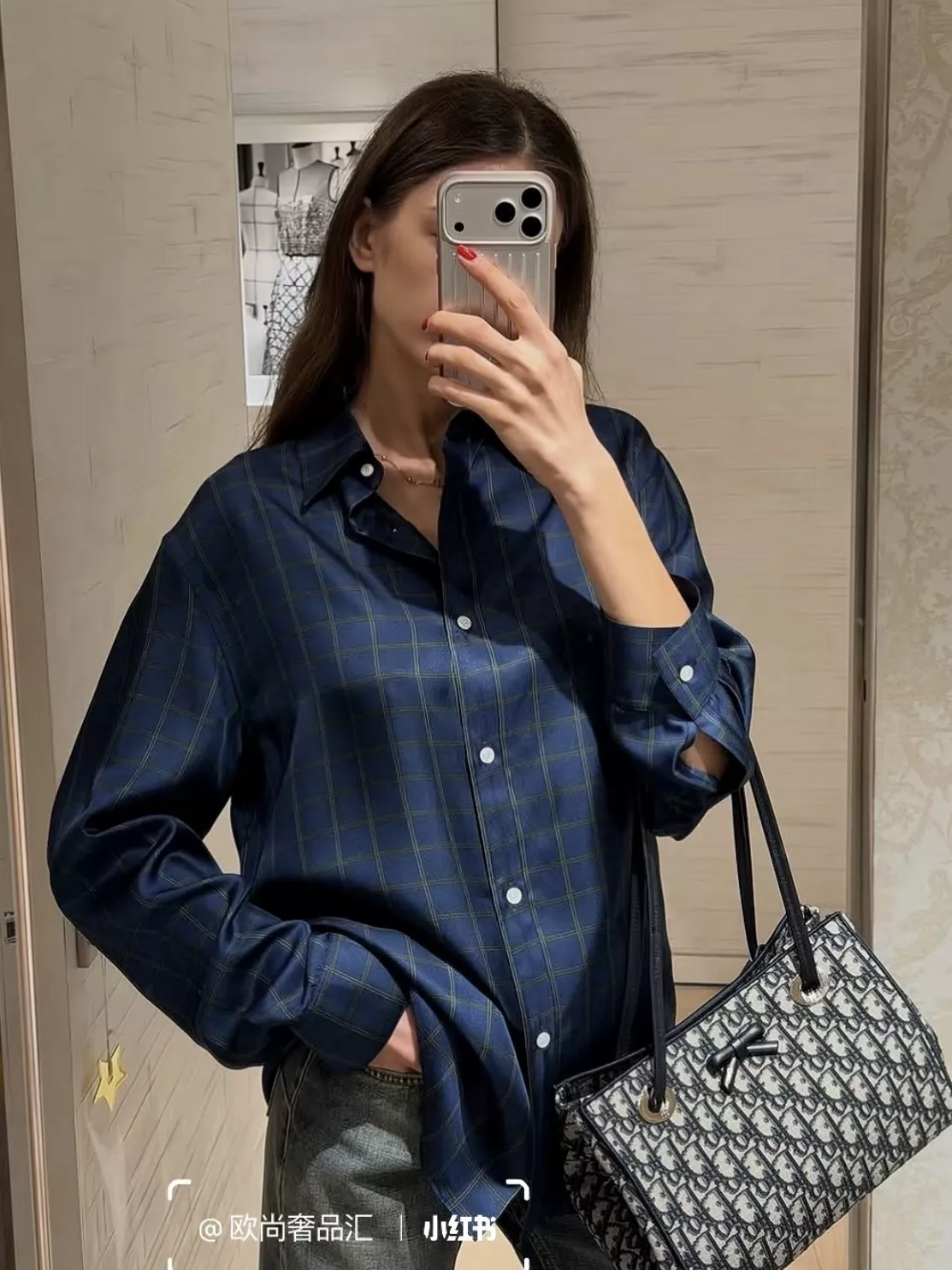 디올 보우 스몰 쇼핑백 상세 이미지 35