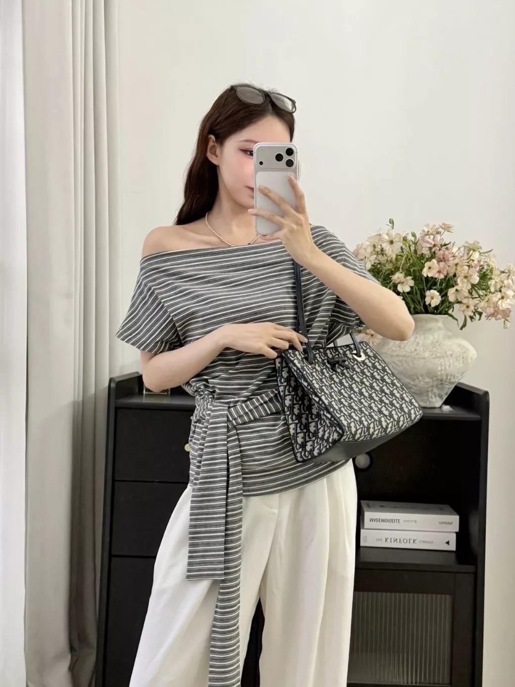 디올 보우 스몰 쇼핑백 상세 이미지 42
