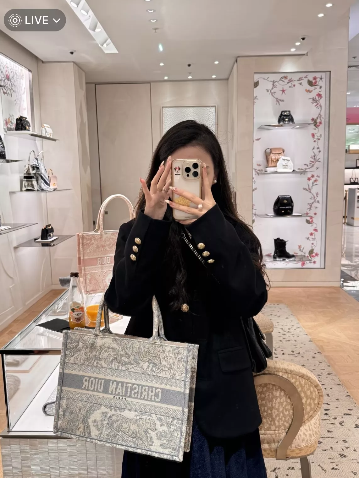 디올 그레이 타이거 리버스 자수 백 상세 이미지 16