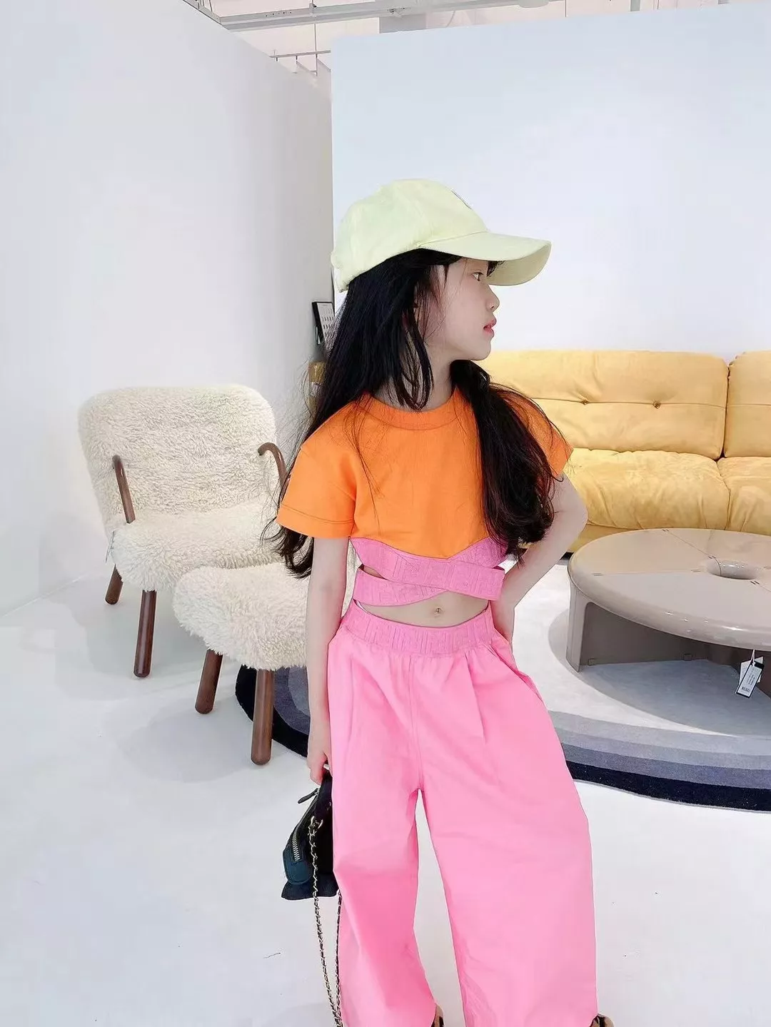 펜디 아동용 배색 반소매 티셔츠 상세 이미지 9