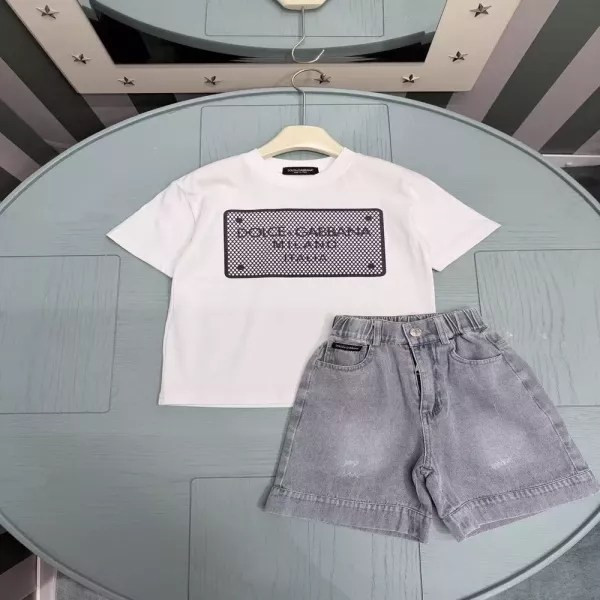 돌체앤가바나 아동 반소매 티셔츠와 데님 반바지 세트