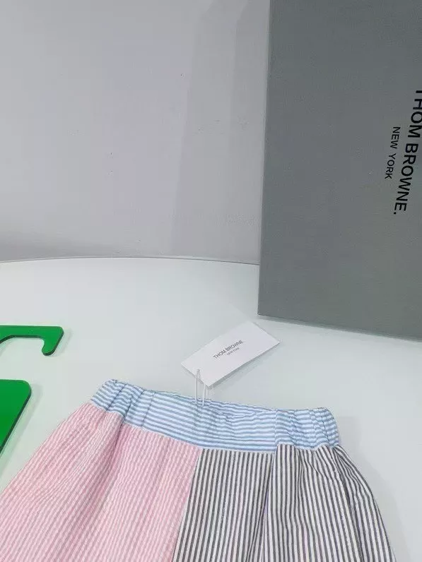 톰브라운 버블 시어서커 배색 반바지 상세 이미지 4