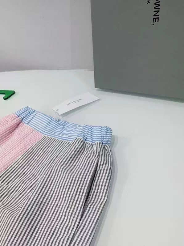 톰브라운 버블 시어서커 배색 반바지 상세 이미지 5