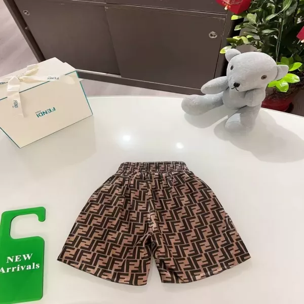 펜디 양면 착용 로고 반바지