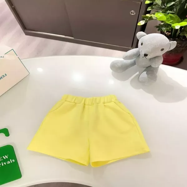 펜디 키즈 레터링 프린트 쇼트 팬츠