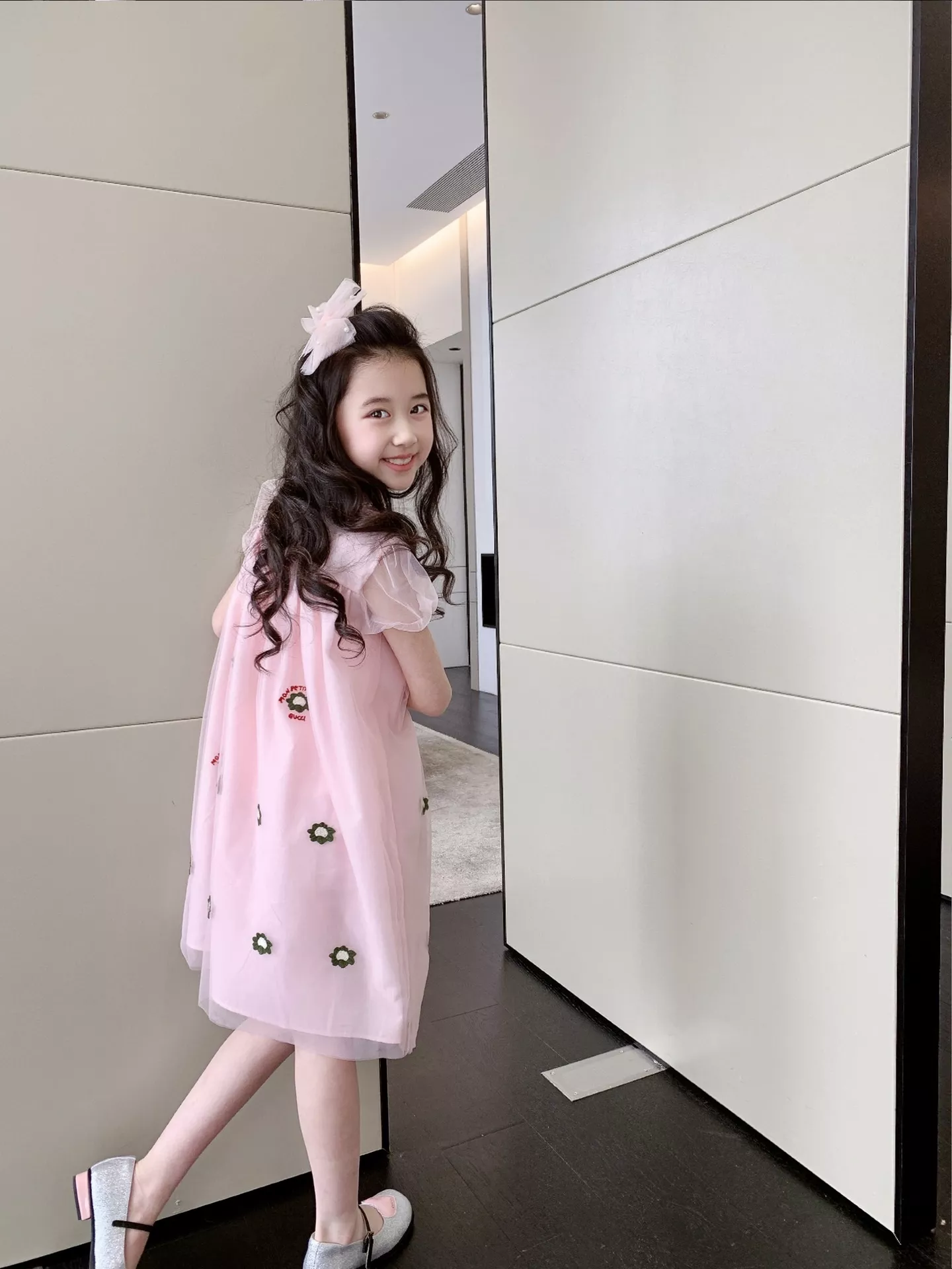 구찌 자수 카라 메쉬 원피스 상세 이미지 16