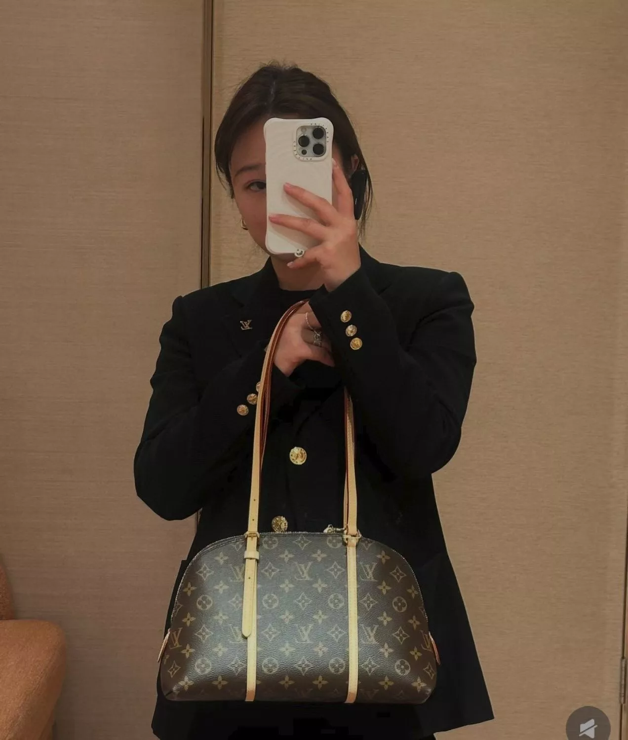 루이비통 스퀘어 숄더 핸드백 상세 이미지 15